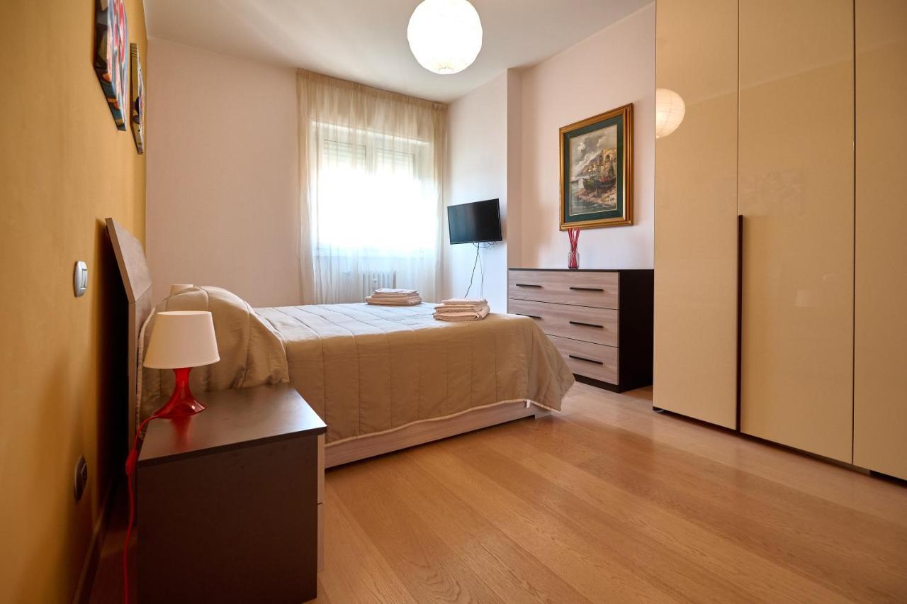 Skyline Apartment Mediolan Zewnętrze zdjęcie